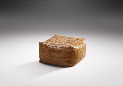 simplicity_pouff