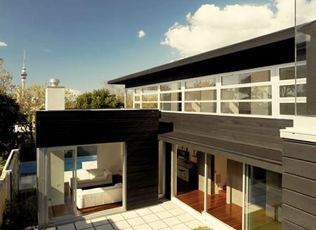 Las lineas rectas dominan las fromas de esta casa modernista de George Architects Las lineas rectas dominan las fromas de esta casa modernista de George Architects