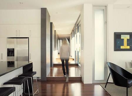 Las lineas rectas dominan las fromas de esta casa modernista de George Architects Las lineas rectas dominan las fromas de esta casa modernista de George Architects