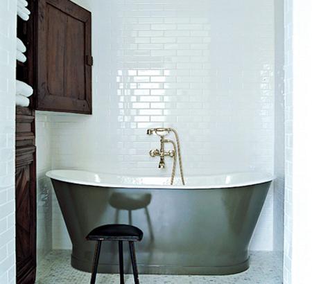 Escalera en el baño