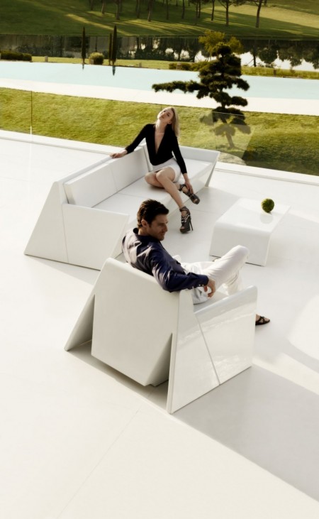 Muebles de jardín minimalistas: sofá, mesa de centro, tumbona,... Muebles de jardín minimalistas: sofá, mesa de centro, tumbona,...