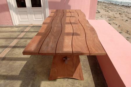 Camaru_Table.jpg Camaru_Table.jpg