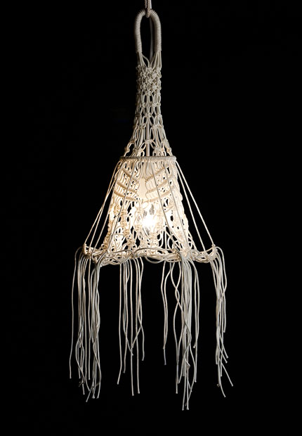 Decoración con macramé: lámparas y macetas 01.deep_sea_lampshade.jpg