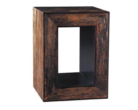 Los muebles de Enviroment son naturalistas carioca_endtable.jpg