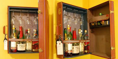 minibar en una maleta minibar en una maleta